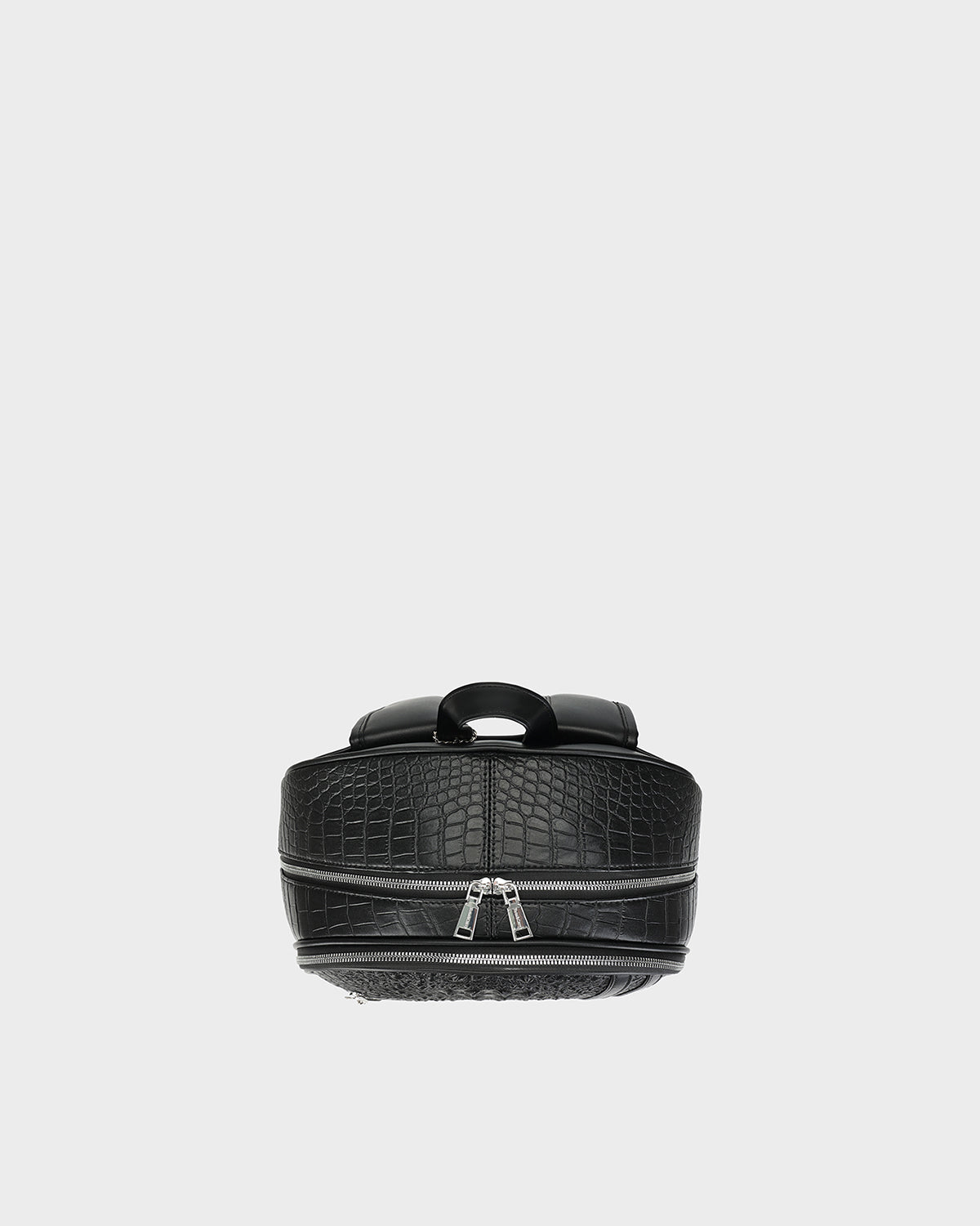 Statement Traveler Backpack in Black