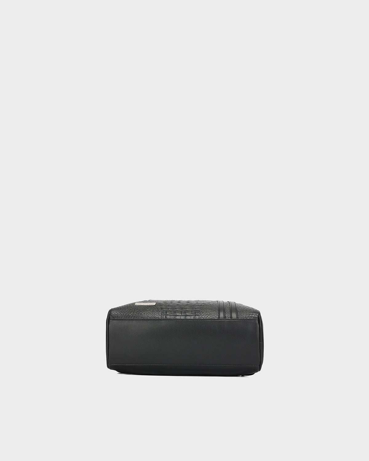 Statement Traveler Backpack in Black