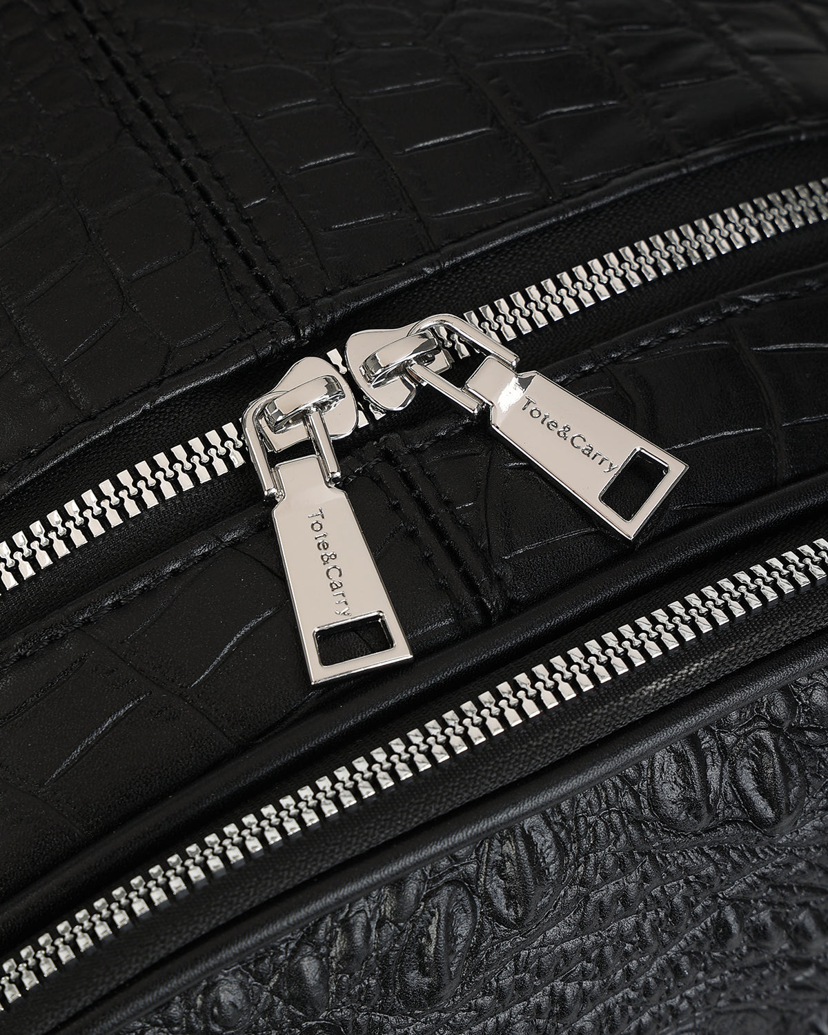 Statement Traveler Backpack in Black