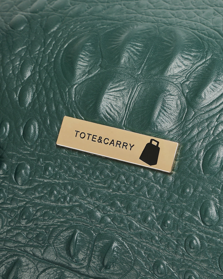 Statement Traveler Rolling Duffle in Emerald Green