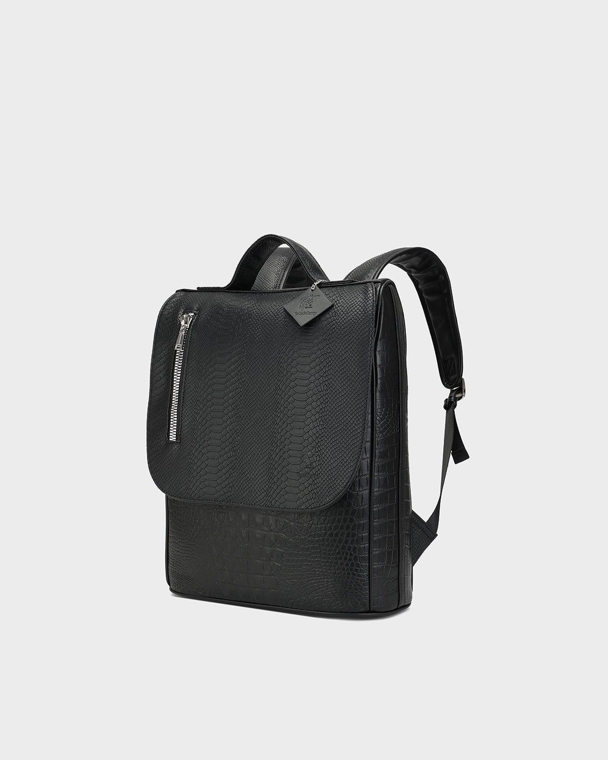 Statement Weekender Backpack in Black