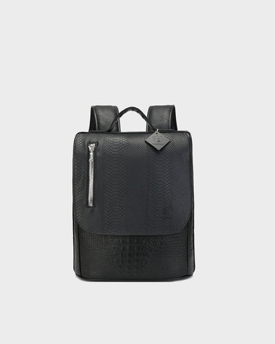 Statement Weekender Backpack in Black V2