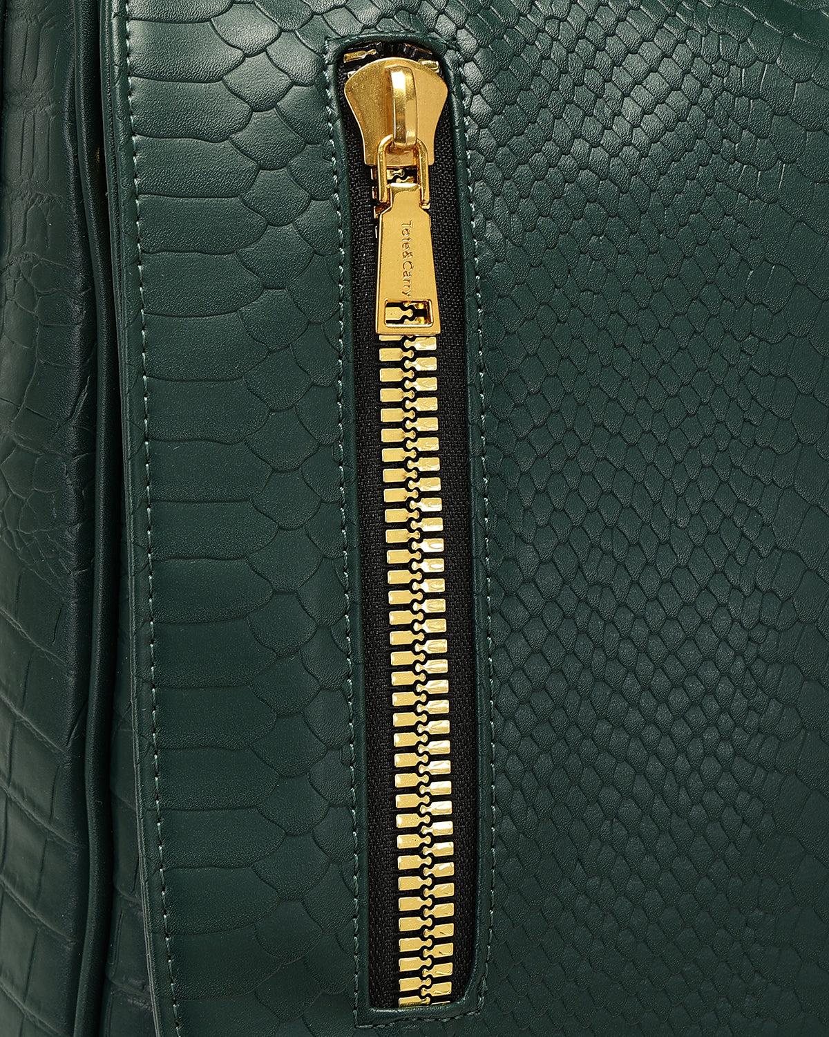 Statement Weekender Travel Set in Emerald Green