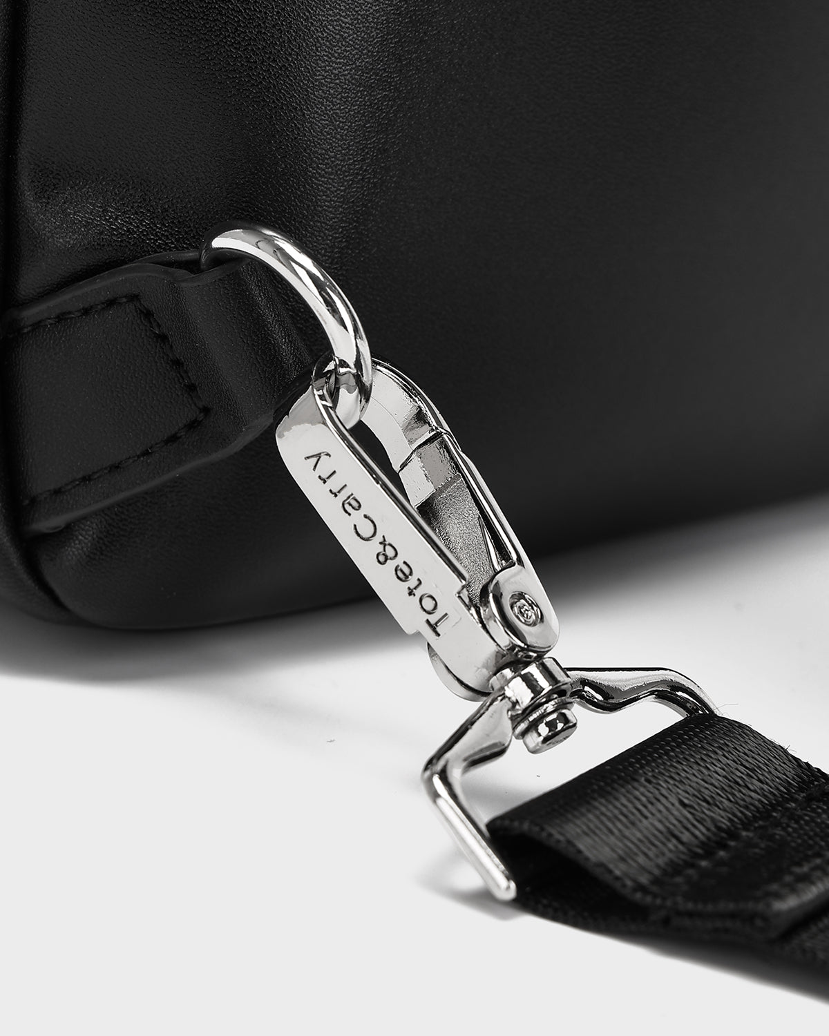 Terminal Sling Bag in Black