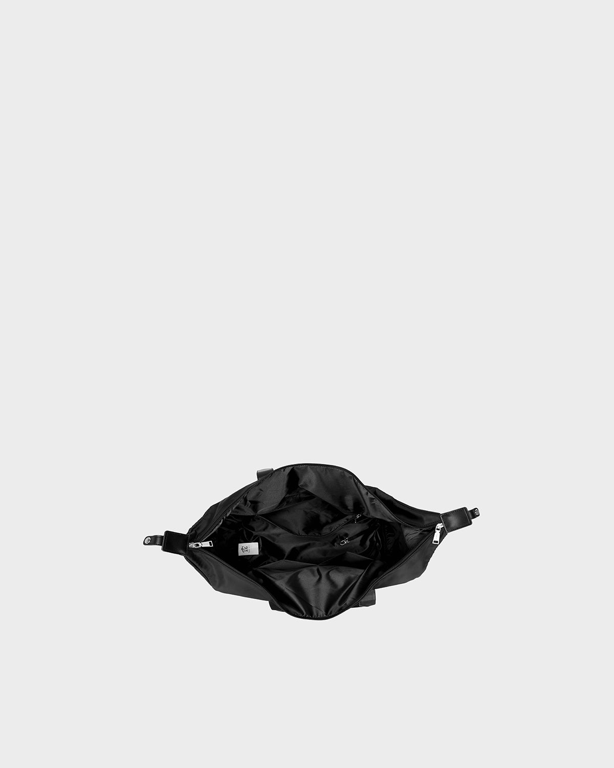 Vantage Weekender Duffle Bag in Black